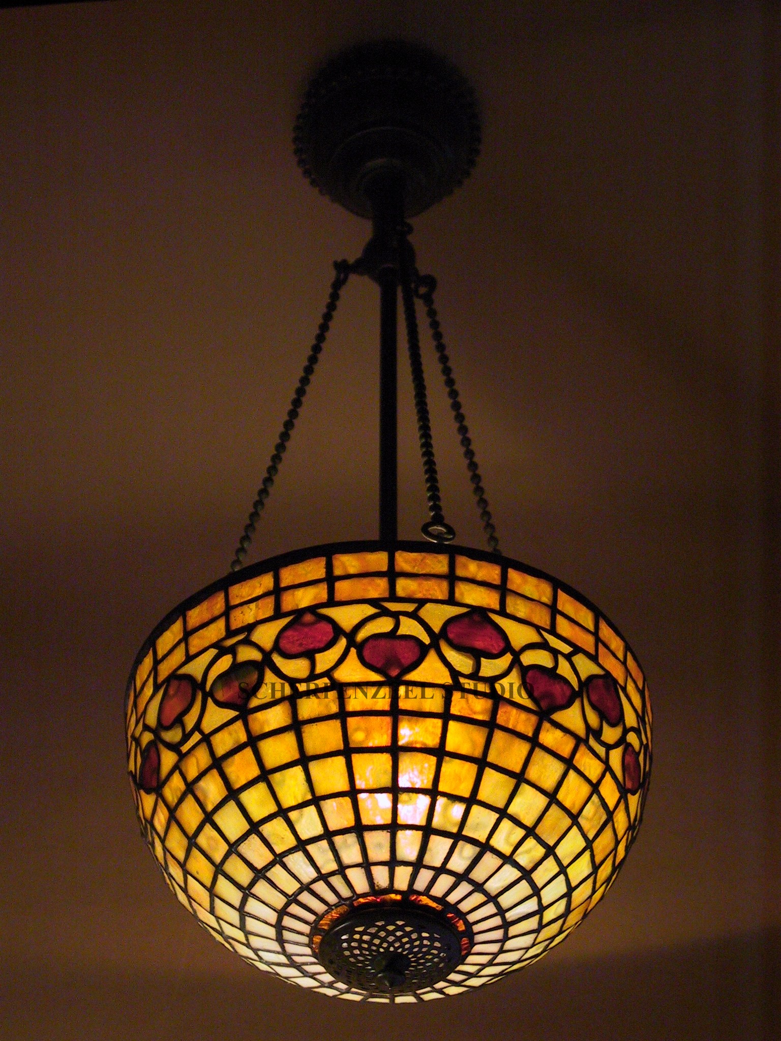 Acorn on a 3-chain fixture