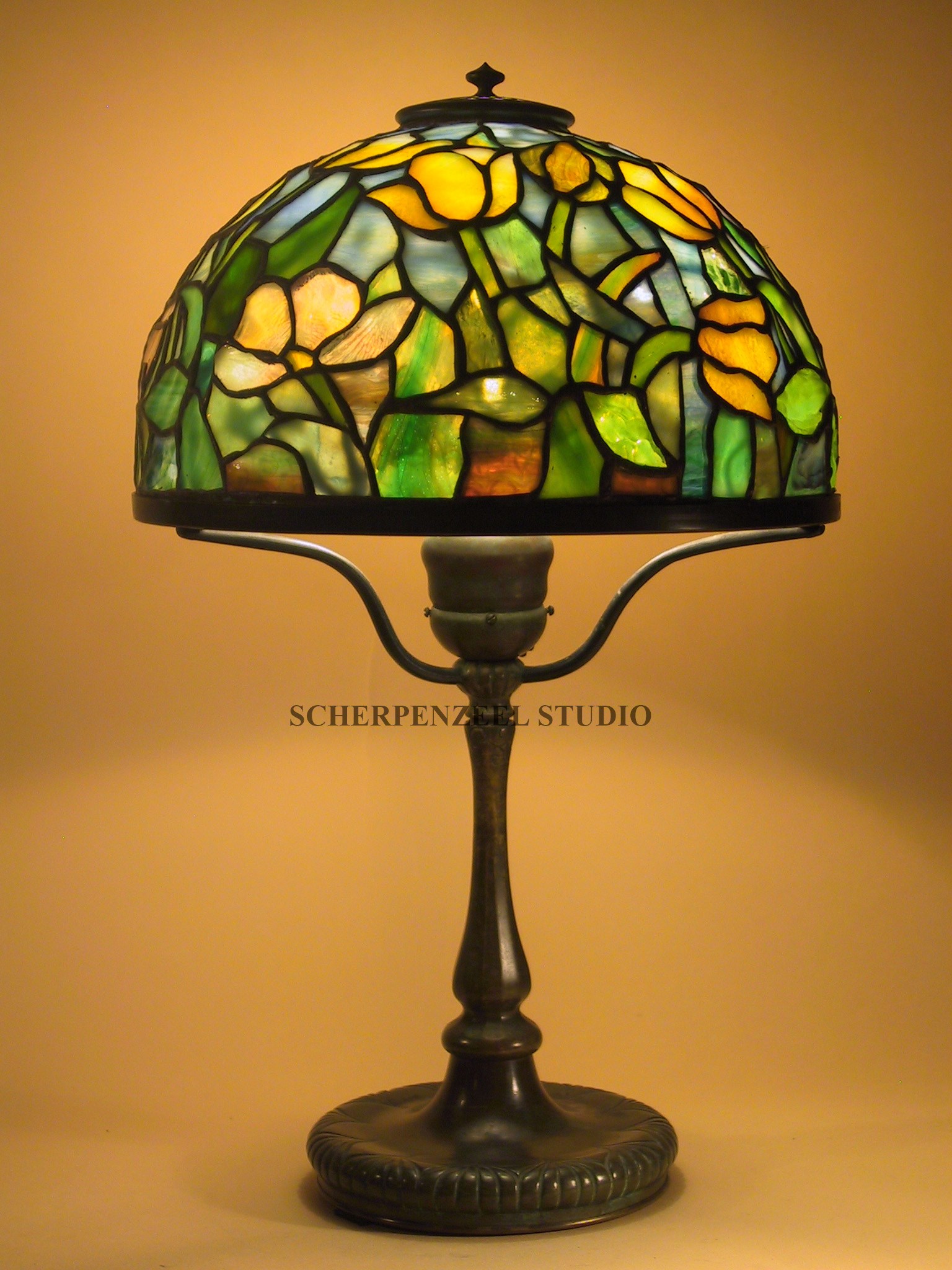 Tulip on Tiffany desk base