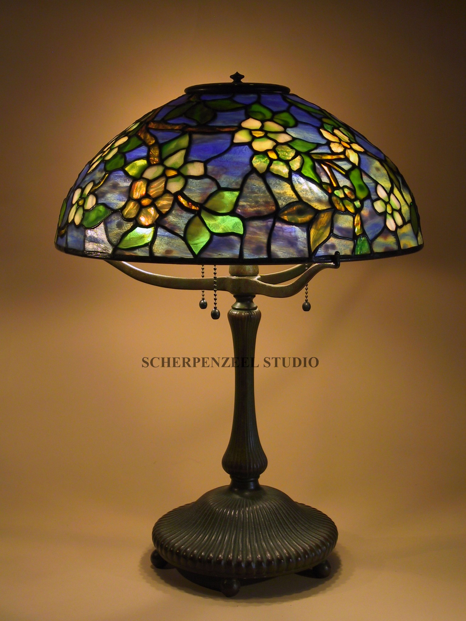 Apple blossom on ribbed base