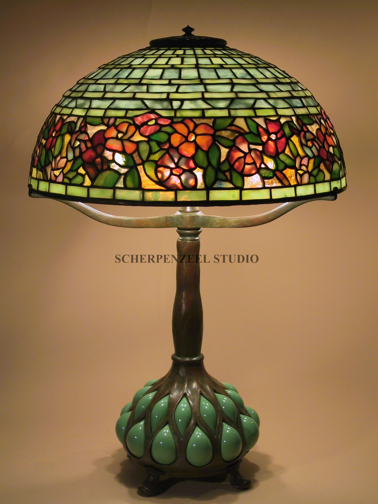 Wild rose border on vial base