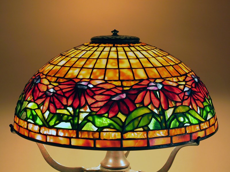 Poinsettia shade