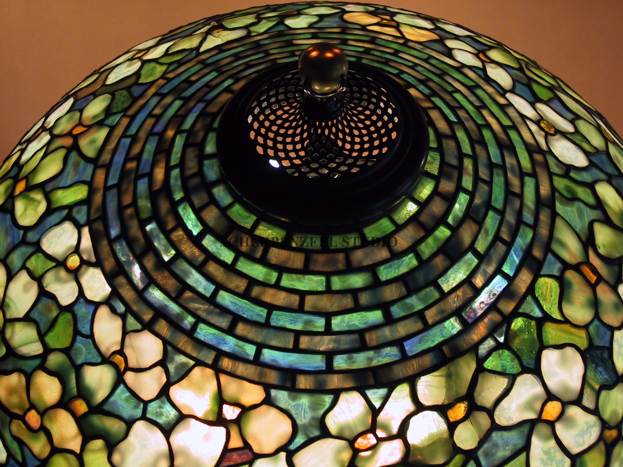 Dogwood shade detail