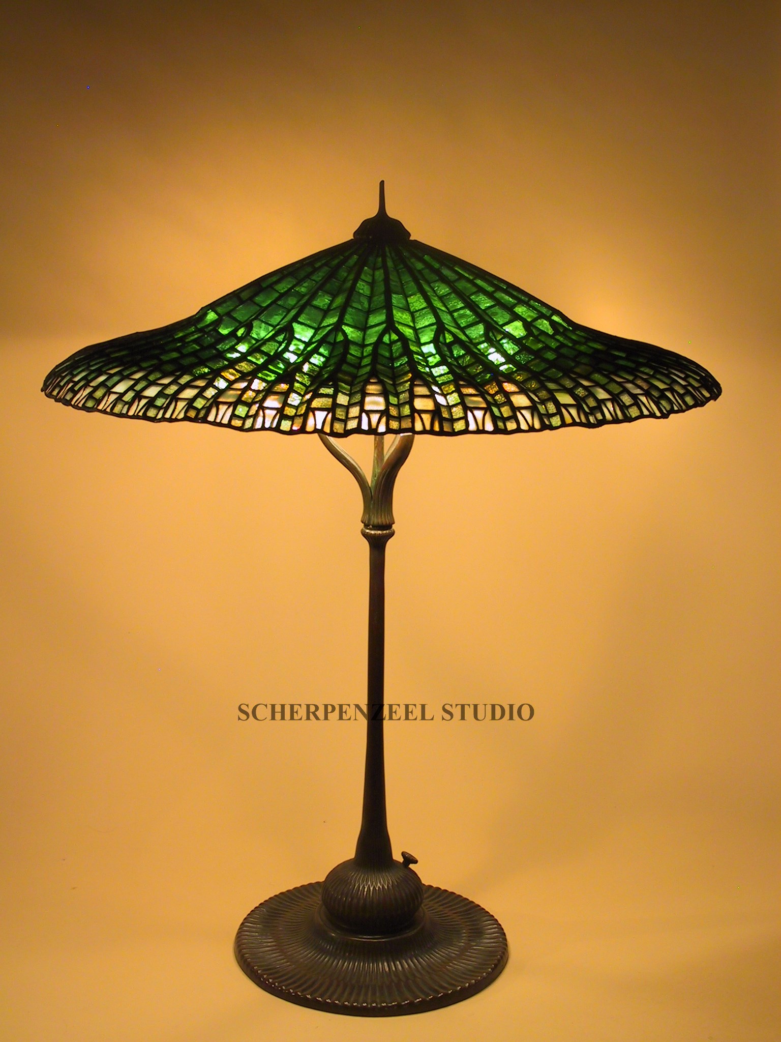 Lotus on ribbed Lotus base