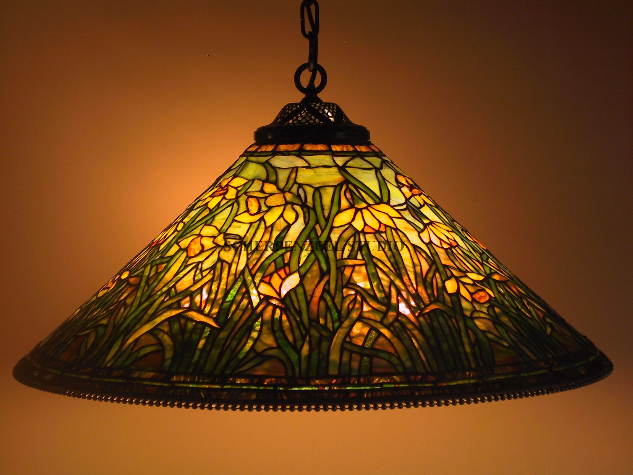 Daffodil shade , single chain fixture