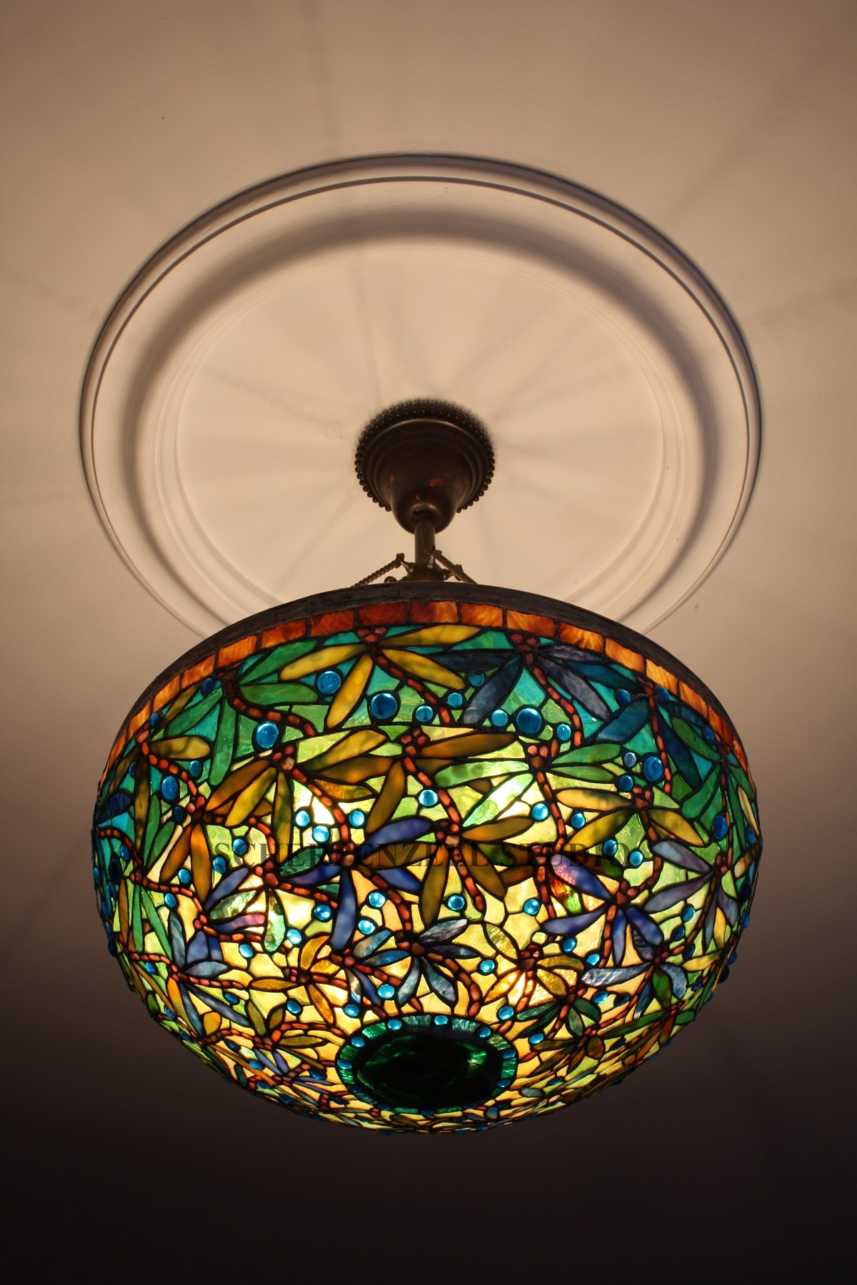 Swirling dragonfly shade